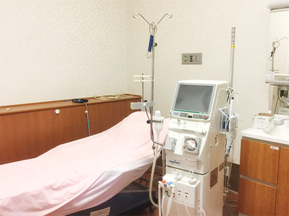 赤枝病院　透析装置